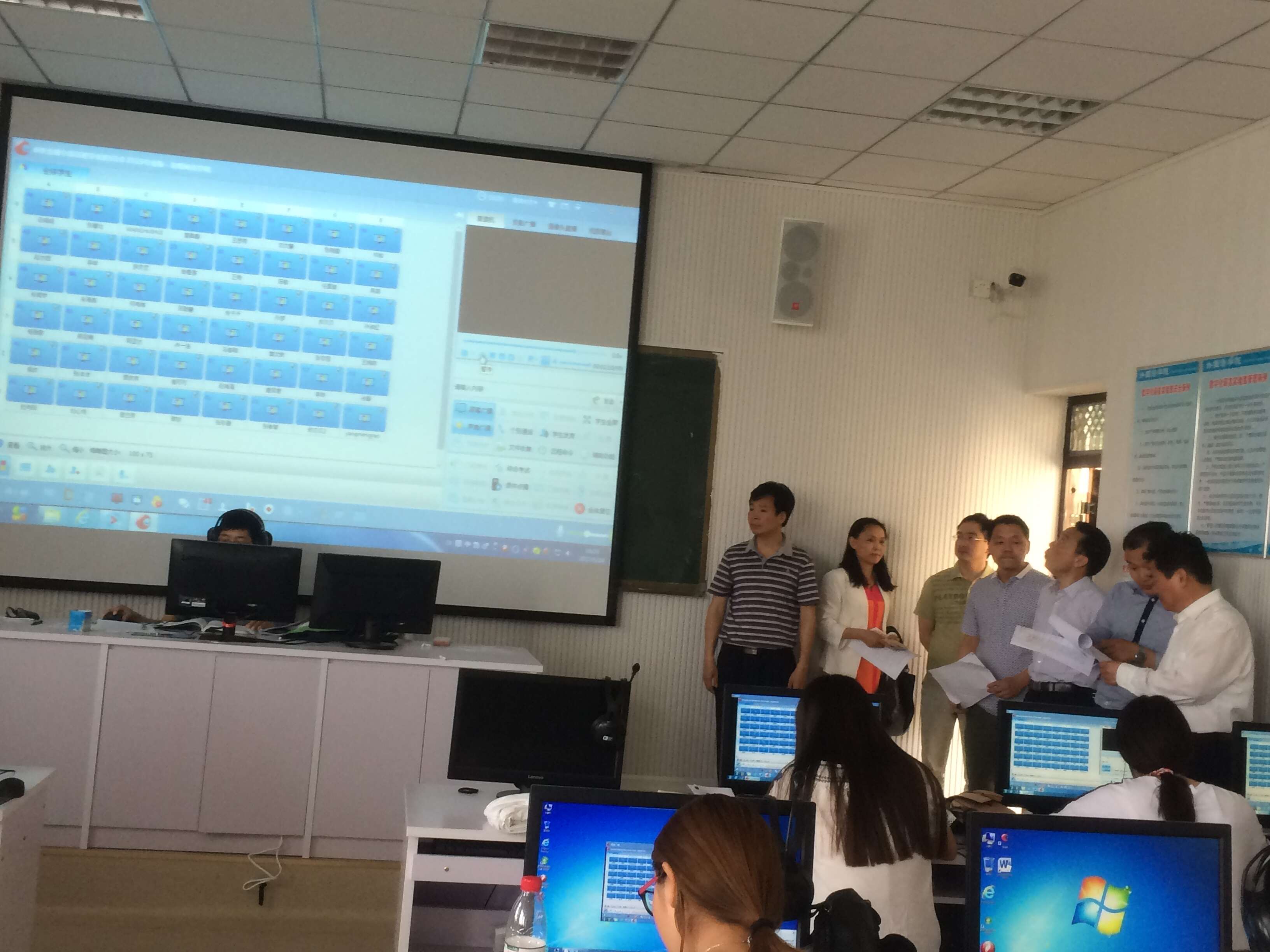 副校长齐城检查指导beat365中文官方网站实验室建设工作